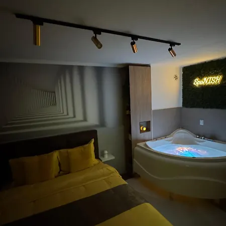 Apartment Spanish 4 *