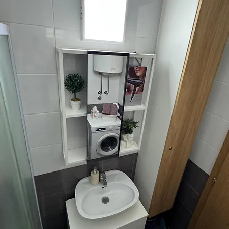 Spanish 4 Apartament Nisz