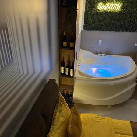 Apartment Spanish 4 *